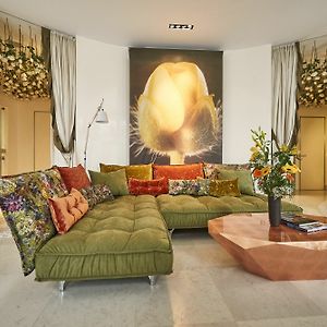 House Of Time - Fancy Suites